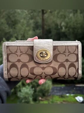 COACH VINTAGE Women's Wallet AUTHENTIC